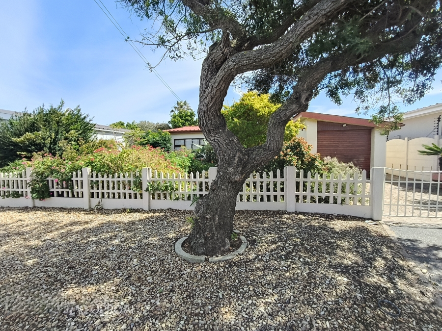 3 Bedroom Property for Sale in Lochnerhof Western Cape